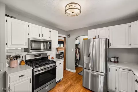 2338 E 31st St, Lorain, OH 44055 photo 14