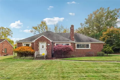 21763 Hillsdale Ave, Fairview Park, OH 44126