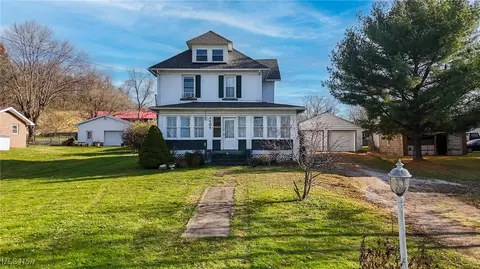 1707 Staunton Tpke, Parkersburg, WV 26104