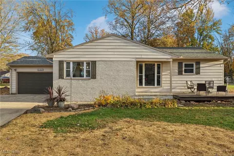 36465 Chestnut Ridge Rd, North Ridgeville, OH 44039