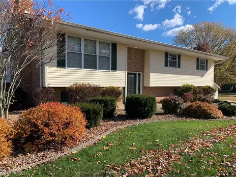 15054 Strader Rd, East Liverpool, OH 43920