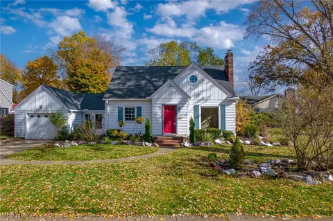 2315 Wyandotte Ave, Cuyahoga Falls, OH 44223