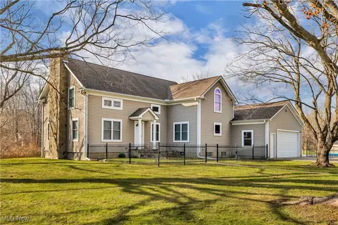 4989 N River Rd E, Geneva, OH 44041