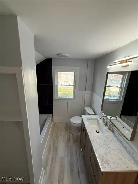 Bath - 1101 West Ave, Elyria, OH 44035 photo 2 of 4