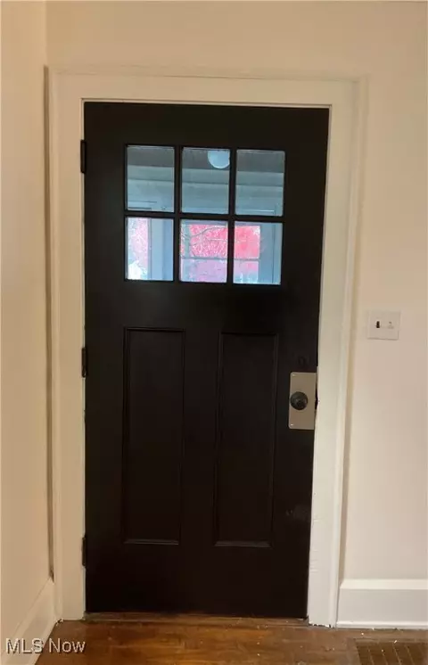 Entry Way - 1101 West Ave, Elyria, OH 44035 photo 1 of 3