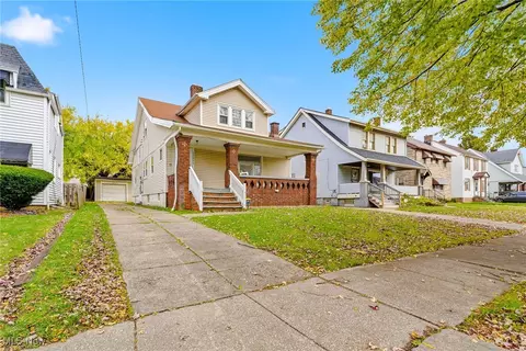 13211 Rexwood Ave, Garfield Heights, OH 44105