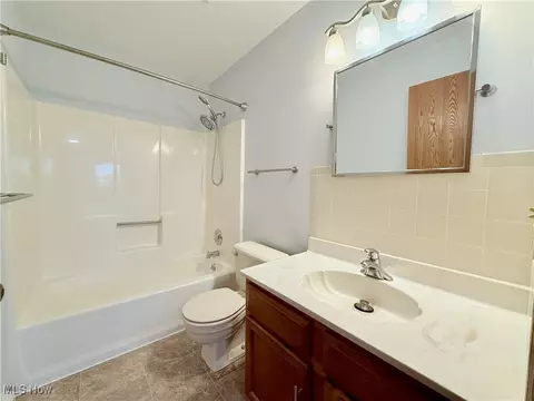 7380 Eisenhower Dr #5, Boardman, OH 44512 photo 12
