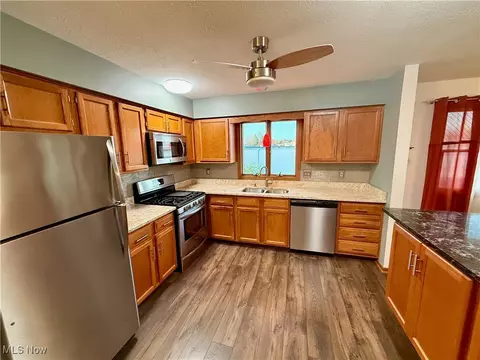 7380 Eisenhower Dr #5, Boardman, OH 44512 photo 5