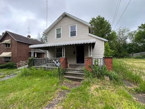9613 Saint Catherine Ave, Cleveland, OH 44104