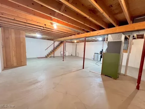 100 Wade Dr, Dover, OH 44622 photo 18