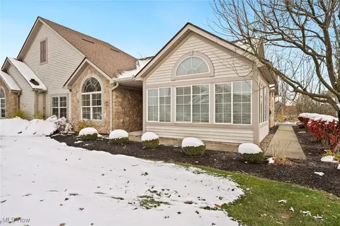 1409 Newman Dr, Brunswick Hills, OH 44212