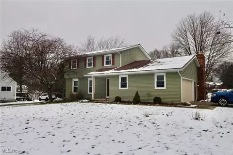 895 East Ave, Tallmadge, OH 44278