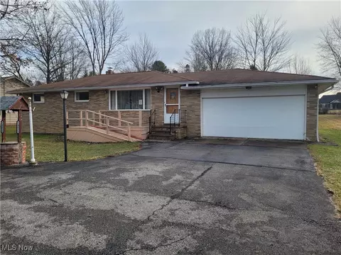 14855 Drake Rd, Strongsville, OH 44136