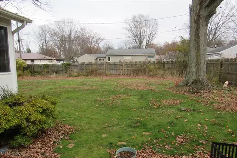 Exterior - 1000 Brown Dr, Ashtabula, OH 44004 photo 2 of 2