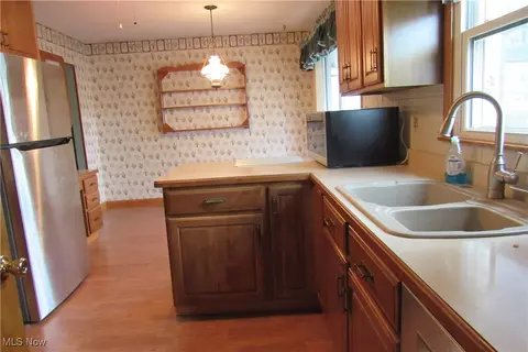 Kitchen - 1000 Brown Dr, Ashtabula, OH 44004 photo 3 of 3