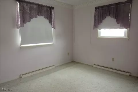 Bedroom - 1000 Brown Dr, Ashtabula, OH 44004 photo 2 of 4