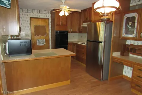 Kitchen - 1000 Brown Dr, Ashtabula, OH 44004 photo 1 of 3