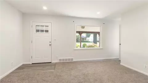 Living - 329 Afton Ave, Boardman, OH 44512 photo 3 of 3