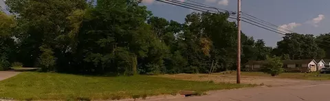 St Michaels Avenue, Akron, OH 44320
