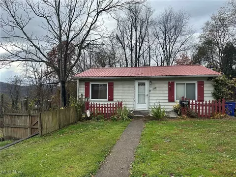 849 Cadmus St, East Liverpool, OH 43920
