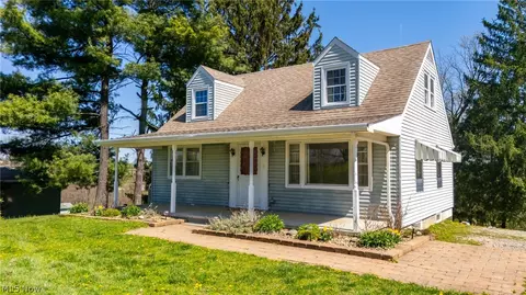 69565 Crescent Rd, Saint Clairsville, OH 43950