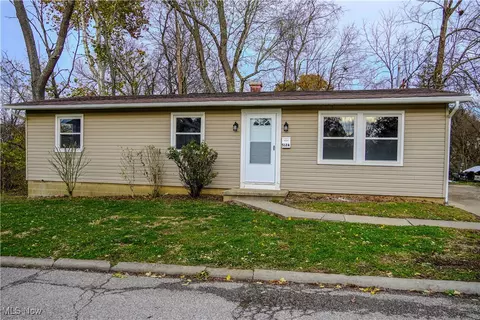 512 Maple St #A, Parkersburg, WV 26101