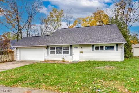 1025 41st St NW, Canton, OH 44709