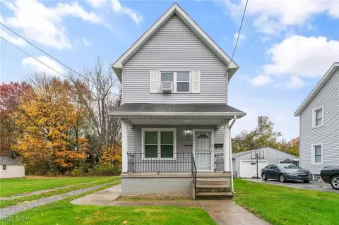 103 Gladstone St, Campbell, OH 44405