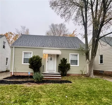 20907 Watson Rd, Maple Heights, OH 44137