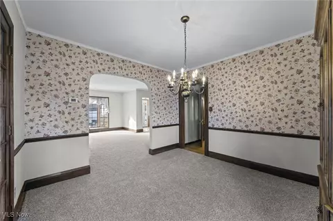 Dining - 705 Damon St, Akron, OH 44310 photo 1 of 3