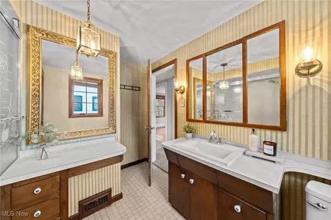 Bath - 705 Damon St, Akron, OH 44310 photo 2 of 2