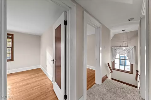 Entry Way - 705 Damon St, Akron, OH 44310 photo 4 of 4