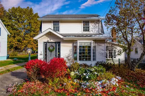 705 Damon St, Akron, OH 44310