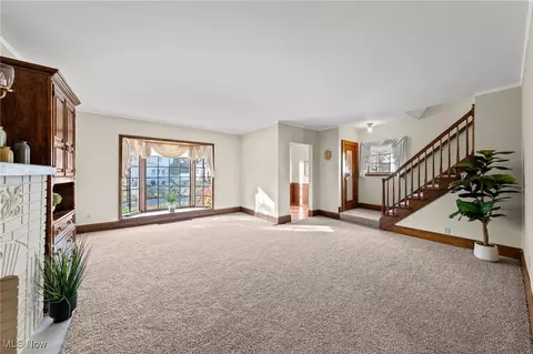 Living - 705 Damon St, Akron, OH 44310 photo 3 of 6