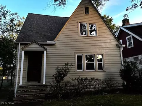 5205 Stanley Ave, Maple Heights, OH 44137