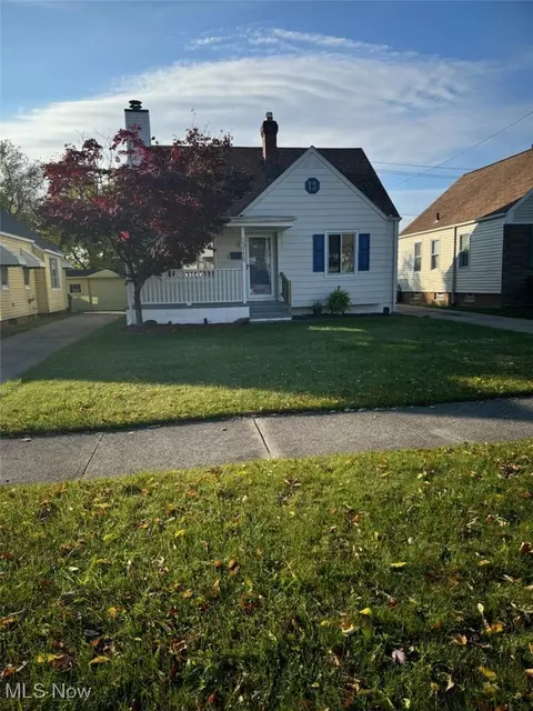13116 Oak Park Blvd, Garfield Heights, OH 44125