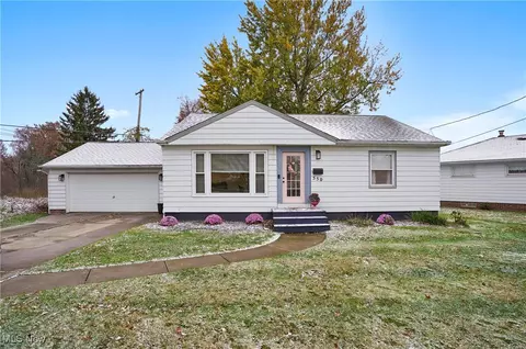 550 E 288th St, Willowick, OH 44095