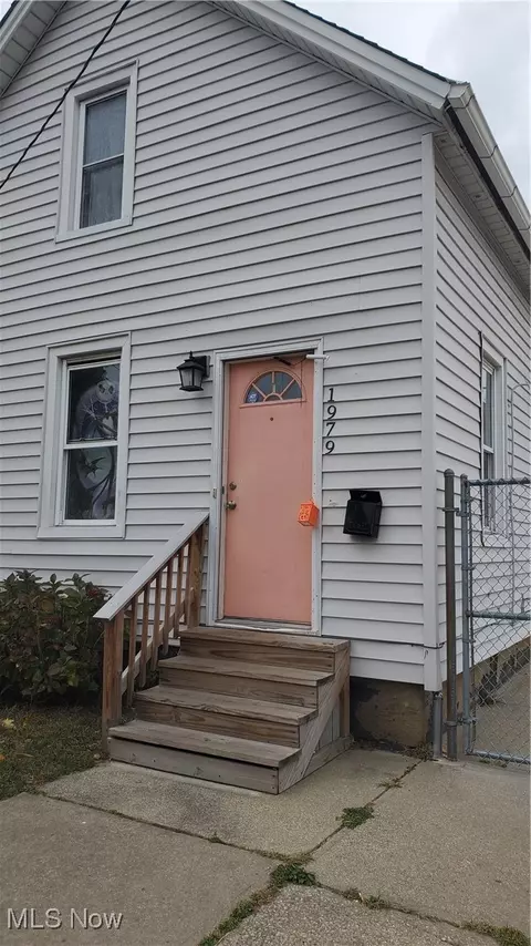 1979 W 54th St, Cleveland, OH 44102