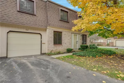 1651 Mentor Ave #1308, Painesville, OH 44077