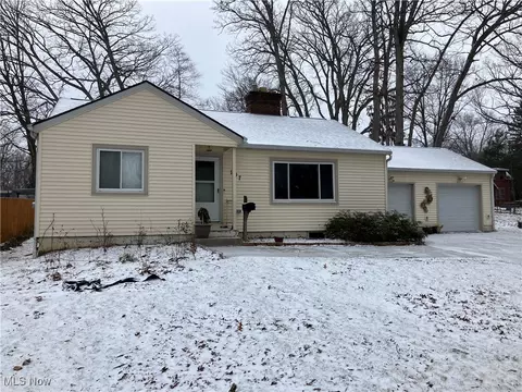 207 E School St, Kent, OH 44240