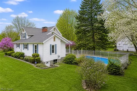 3572 Wilson Sharpsville Rd, Cortland, OH 44410