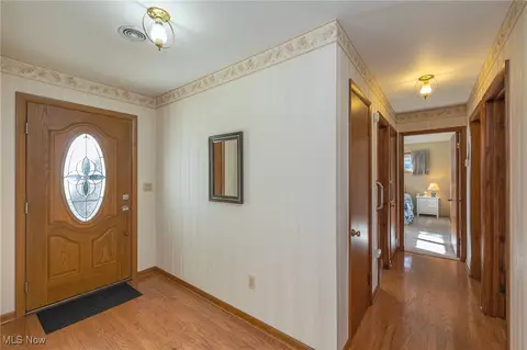 243 Edgewood Dr, Berea, OH 44017 photo 5