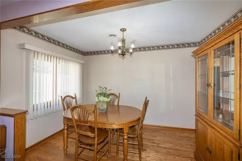 243 Edgewood Dr, Berea, OH 44017 photo 10