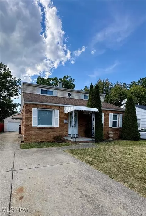 3930 Risher Rd, Youngstown, OH 44511