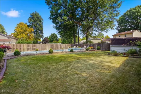 8479 Crystal Dr, Boardman, OH 44512 photo 30