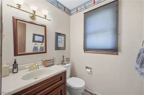 8479 Crystal Dr, Boardman, OH 44512 photo 18