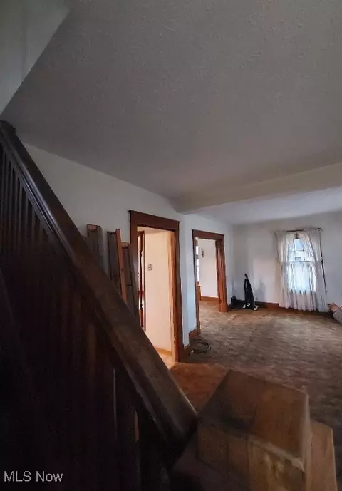 Entry Way - 93 Morrison St, Struthers, OH 44471 photo 3 of 3