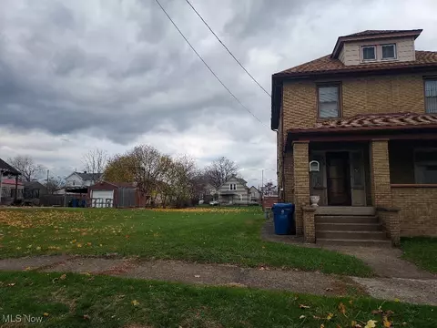Exterior - 93 Morrison St, Struthers, OH 44471 photo 2 of 3