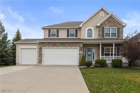 3982 Courtyard Dr, Lorain, OH 44053 photo 2