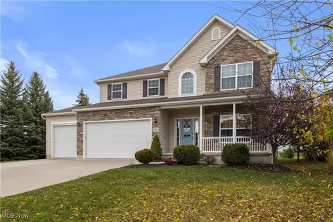 3982 Courtyard Dr, Lorain, OH 44053 photo 3